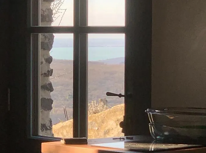 Kisvulkan Nyulontul *